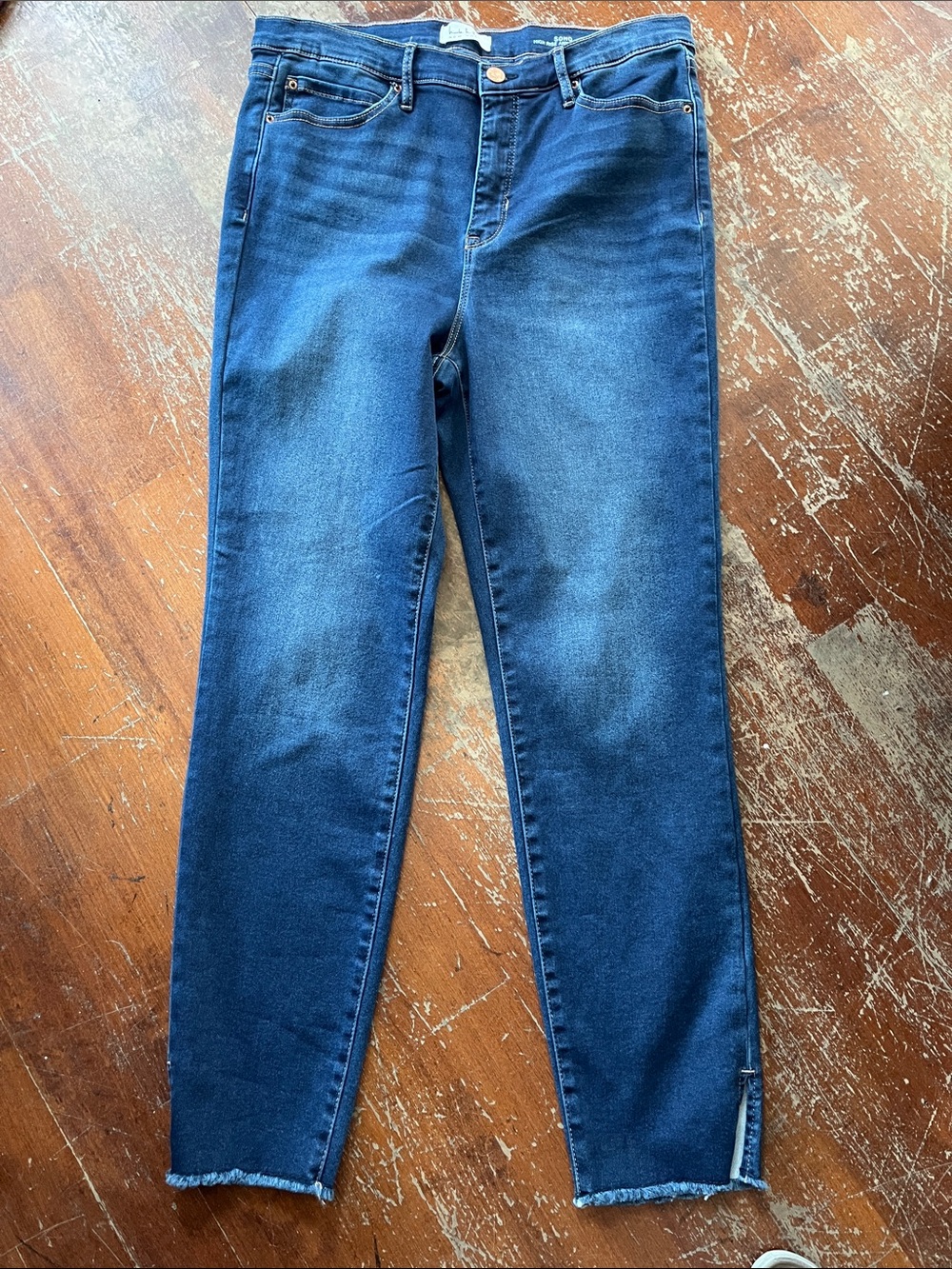 Nicole Miller Dark Blue Skinny Jeans with Frayed Hem